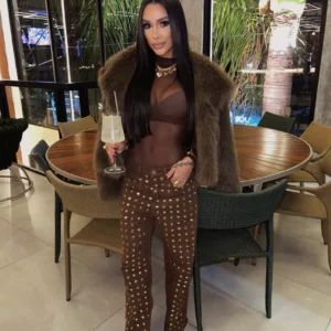 CALÇA WIDE LEG COM APLICAÇÕES